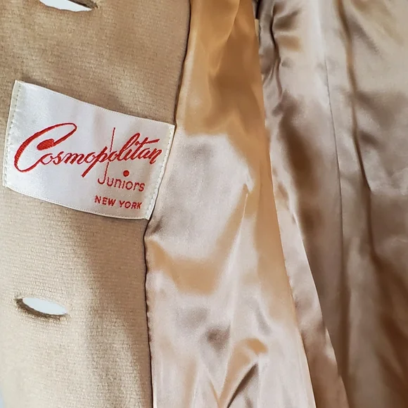 Vintage 60s Midcentury Classic Cream Feminine Button Coat with Brown Fur Collar - Picture 15 of 16